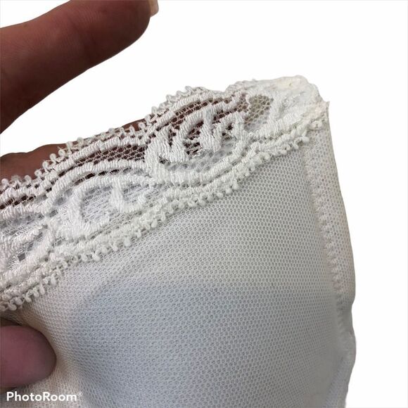 White Natori Padded Bra Size 32 B - Picture 3 of 12